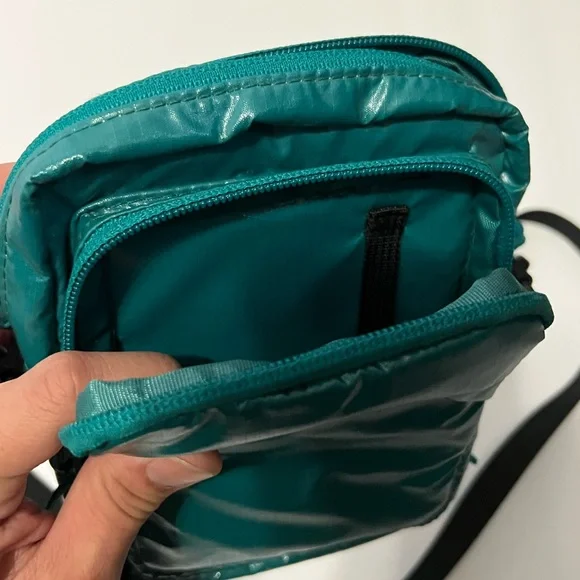 Supreme FW17 Shoulder Bag - Picture 4 of 5